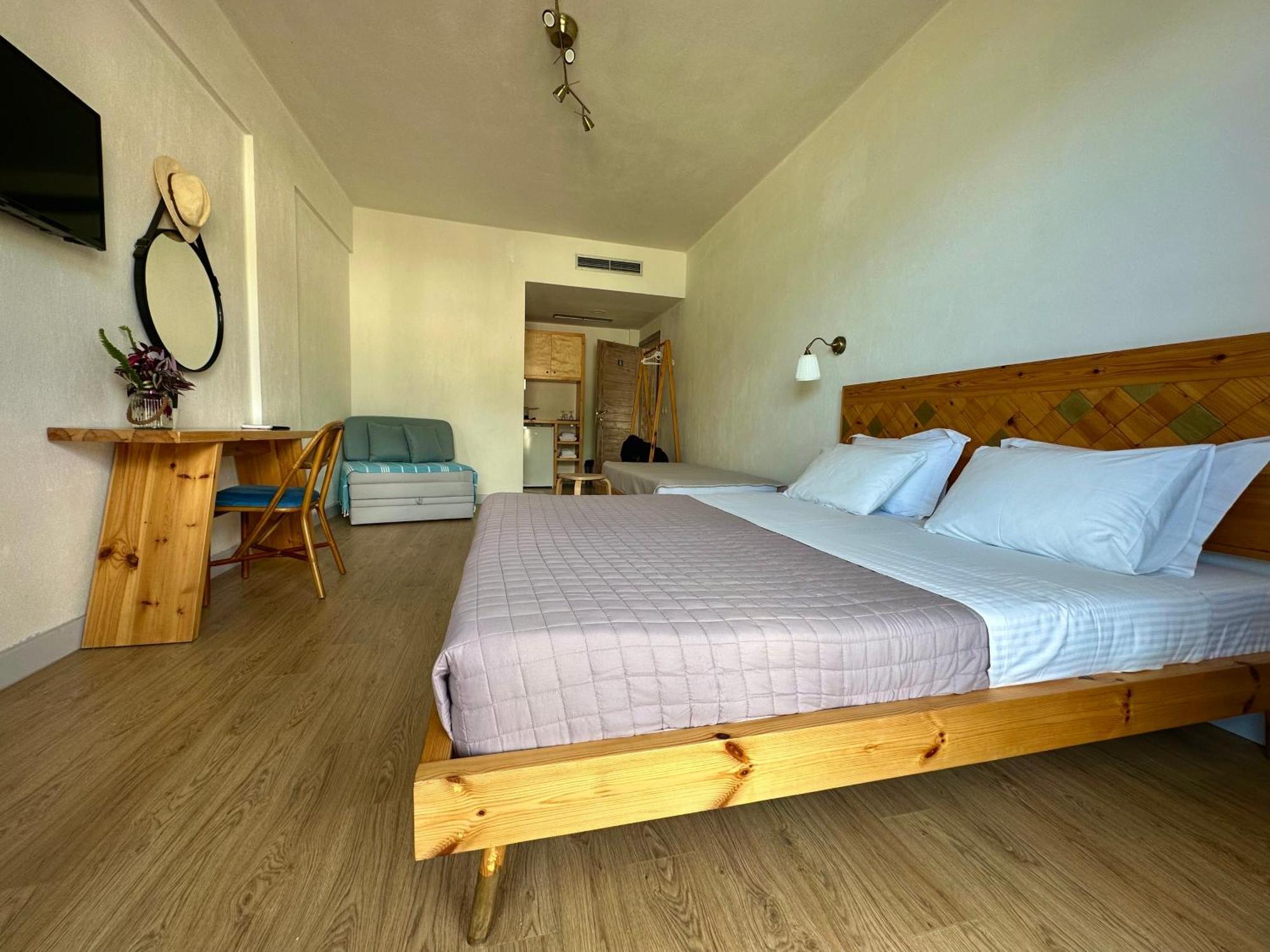 Sea And Sky Apartment Himare