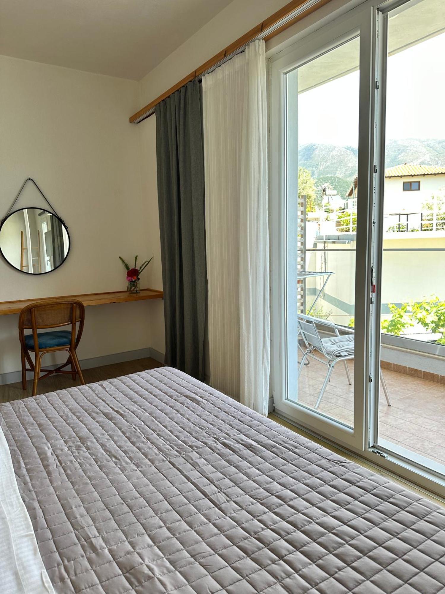 Sea And Sky Apartment Himare