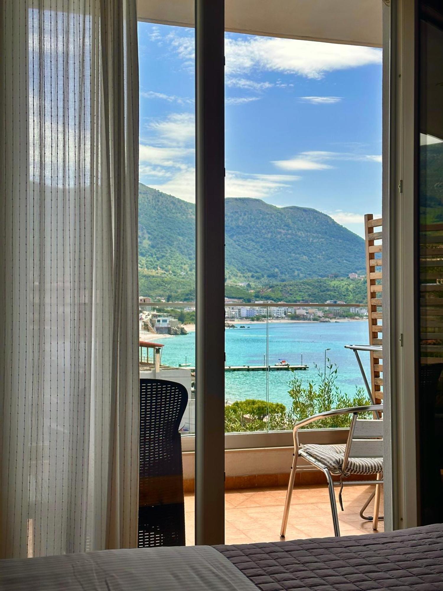 Sea And Sky Apartment *
